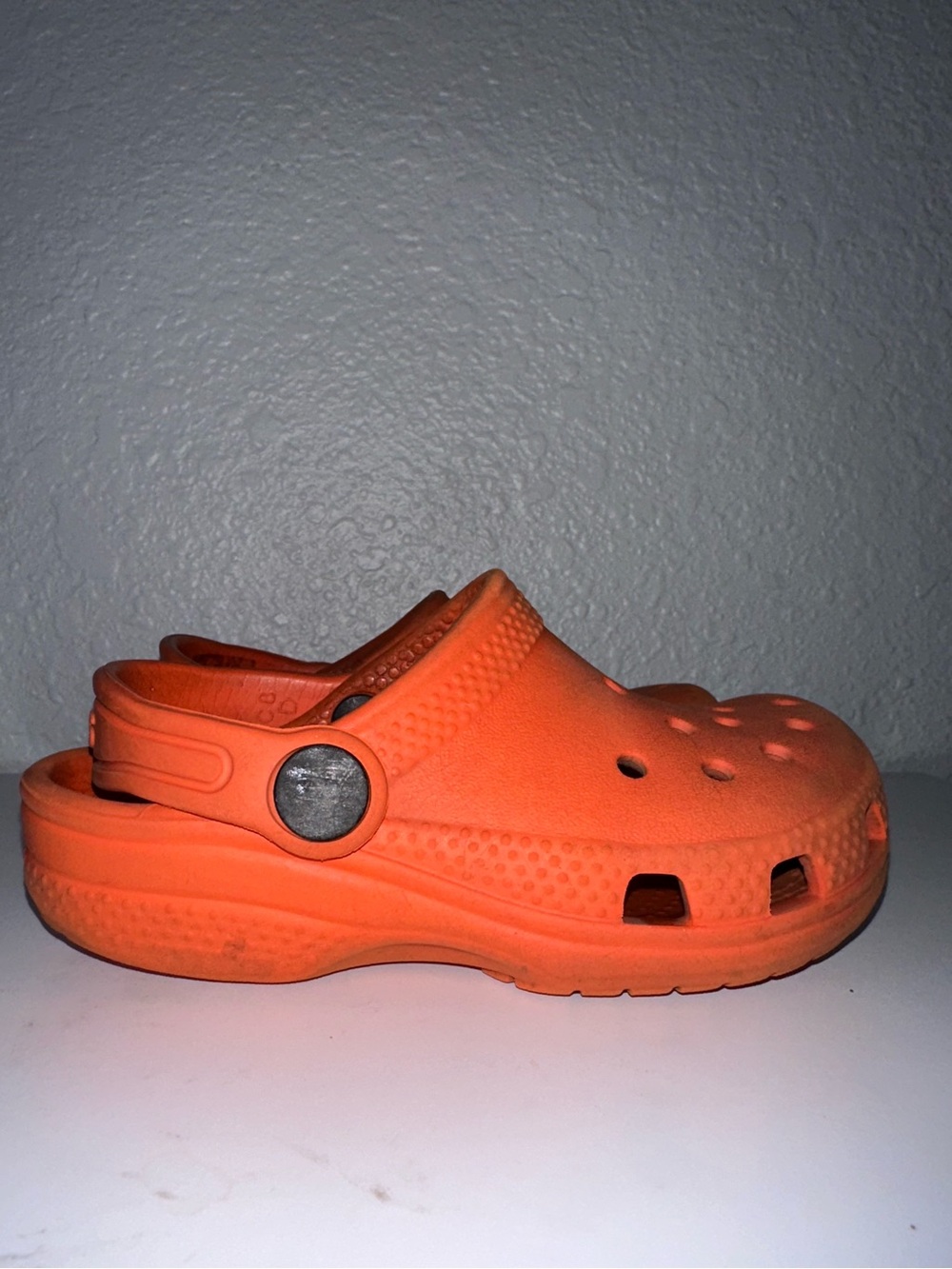CROCS // Kids Classic Clog in Bright Orange